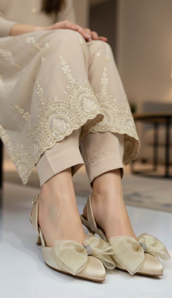 Velona Bow Tissue Heel (Fown)