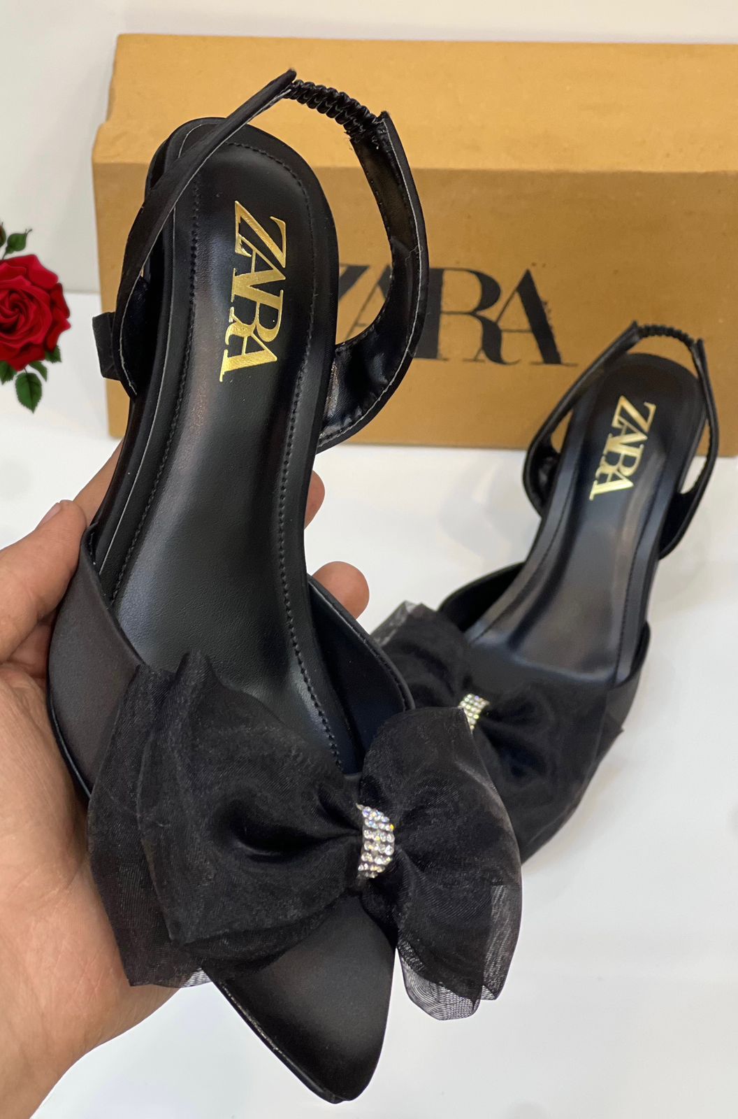 Velona Bow Tissue Heel (Black)