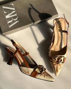 Floral Embroidered Chain Decor Pumps (Beige)