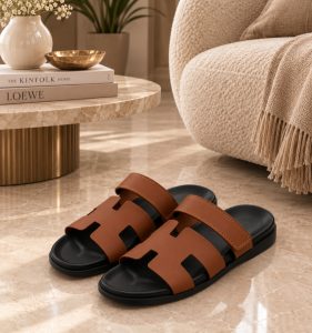 HMES CHYPREE SANDALS – BROWN